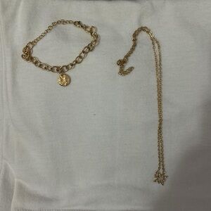 Gold Chain Bracelet with Pendant
